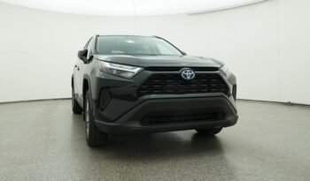 2024 Toyota RAV4 Hybrid XLE full