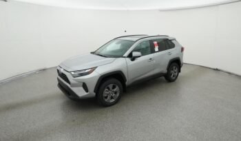 2024 Toyota RAV4 Hybrid XLE full