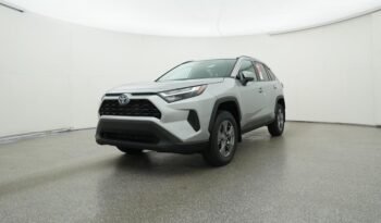 2024 Toyota RAV4 Hybrid XLE full