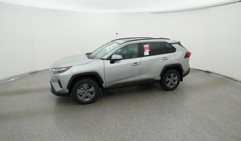 2024 Toyota RAV4 Hybrid XLE full