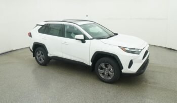 2024 Toyota RAV4 Hybrid XLE full