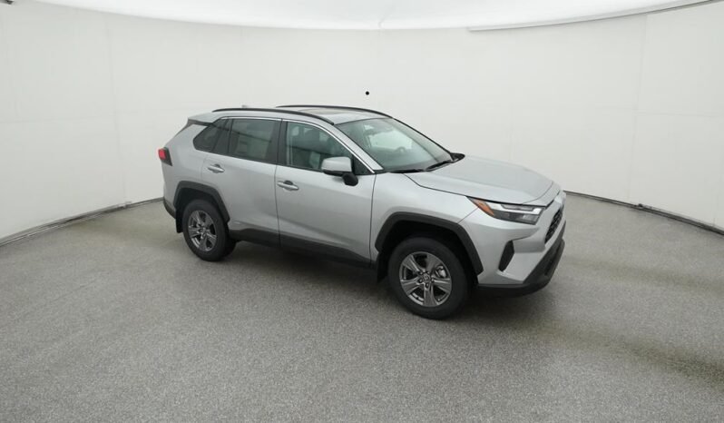 2024 Toyota RAV4 Hybrid XLE full