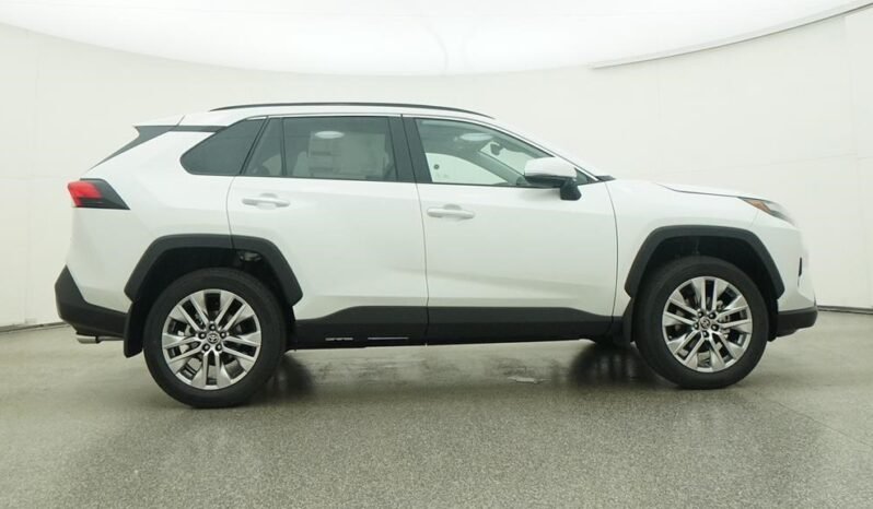 2024 Toyota RAV4 Limited full