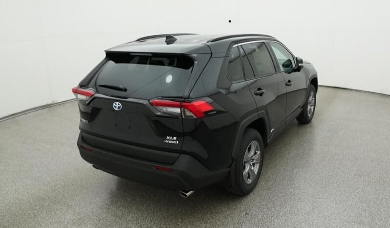 2024 Toyota RAV4 Hybrid XLE full