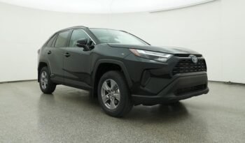 2024 Toyota RAV4 Hybrid XLE full