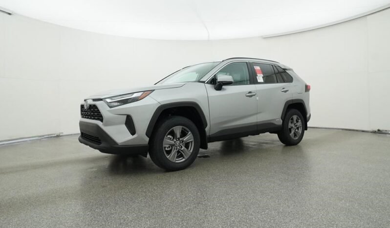 2024 Toyota RAV4 Hybrid XLE full