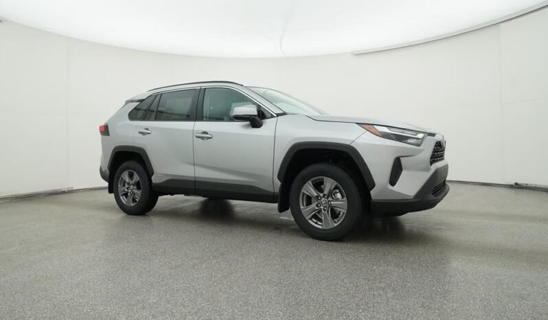 2024 Toyota RAV4 Hybrid XLE full