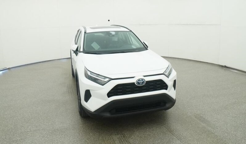 2024 Toyota RAV4 Hybrid XLE full