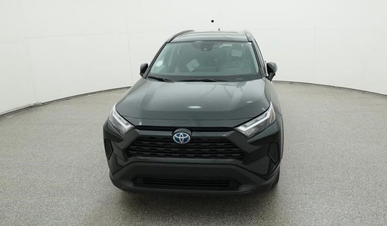 2024 Toyota RAV4 Hybrid XLE full