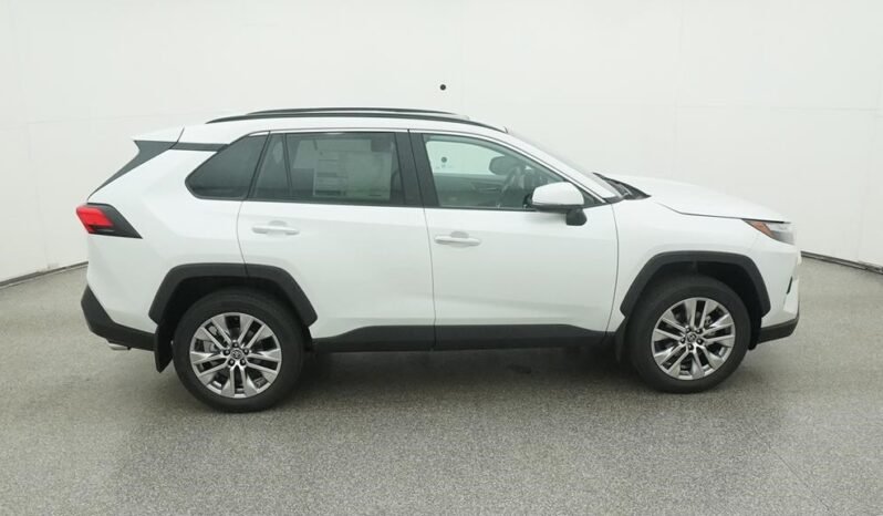 2024 Toyota RAV4 Limited full