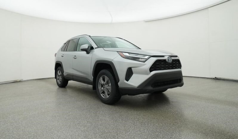 2024 Toyota RAV4 Hybrid XLE full