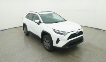 2024 Toyota RAV4 Hybrid XLE full