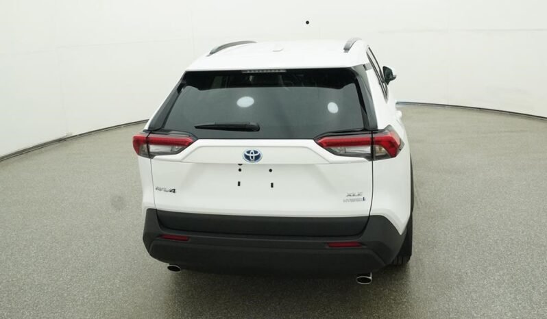 2024 Toyota RAV4 Hybrid XLE full